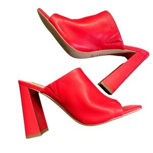 NWOB Steve Madden Red Leather Squared Open Toe Block Heel Mules